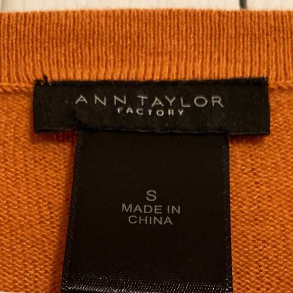 Ann Taylor Factory Burnt Orange Sweater - Picture 2 of 2